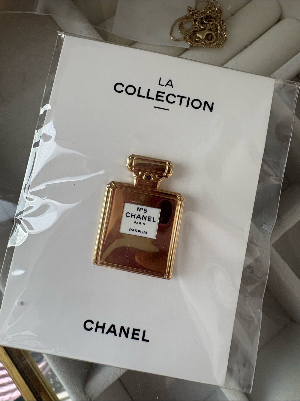 CHANEL Gold Nยฐ5 Perfume Bottle Hair Accessory - LA COLLECTION